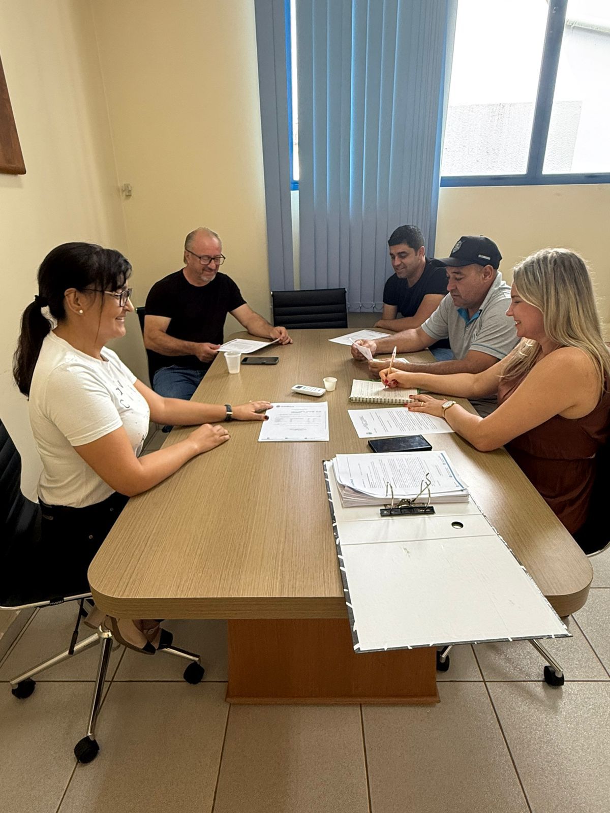 Comissões de Finanças e Direitos Humanos da Câmara de Mariópolis analisam projetos sobre ampliação de vagas