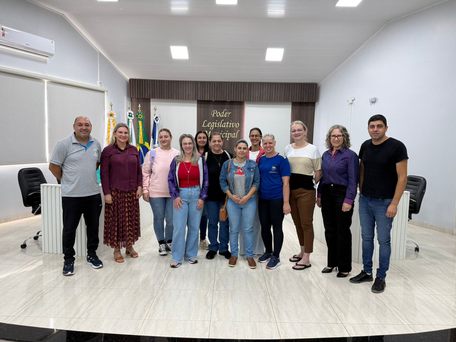 Legislativo promove reunião com monitoras da creche municipal